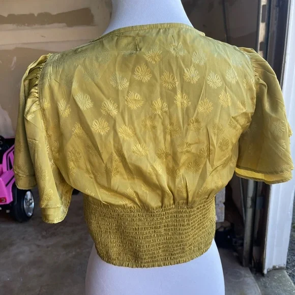 Urban Outfitters Flutter Sleeve Crop Top - Picture 3 of 5